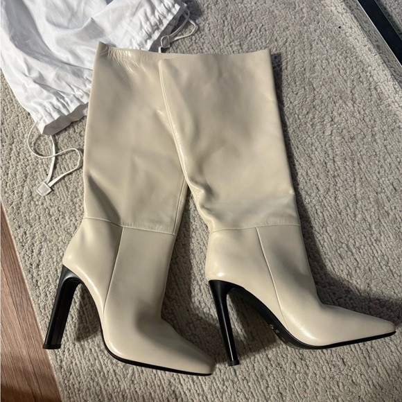 Revolve boots new 38 - Picture 4 of 6
